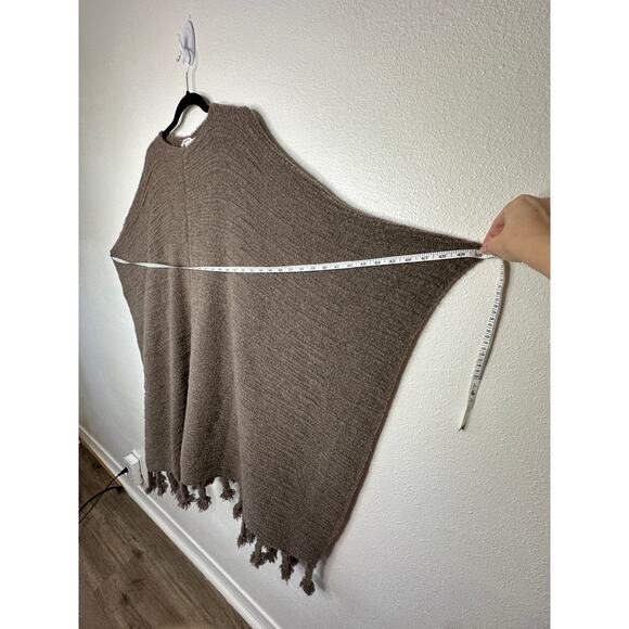 NWT The Row Follain Fringe Poncho in Fawn Melange Wool Cashmere Pullover Sweater - Picture 16 of 16